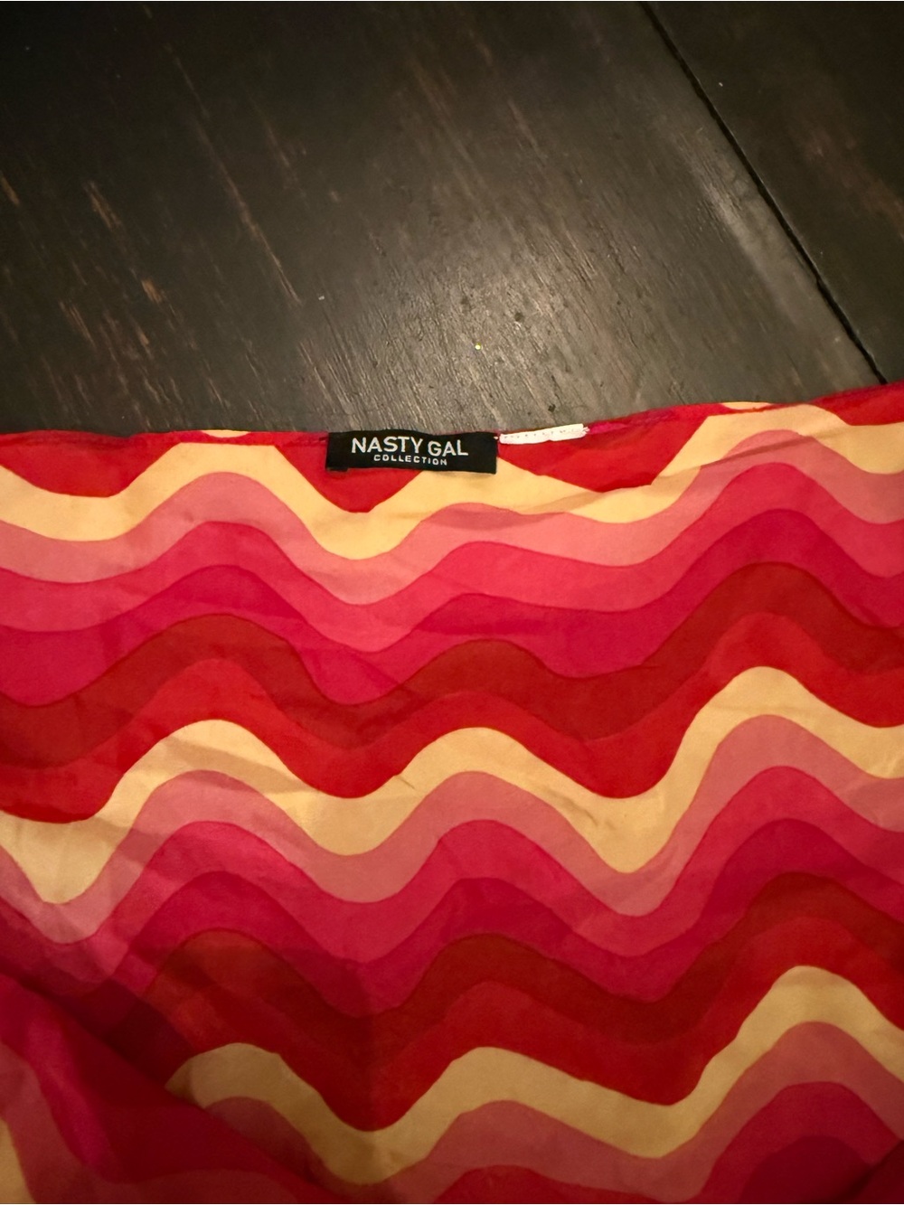 Nasty Gal Wavy Stripe Bandana in Red, Pink & Cream